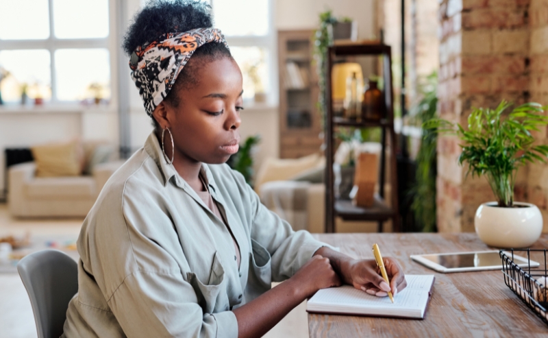 How to Build a Strong Reputation for Your Micro-Business: The Power of Credibility